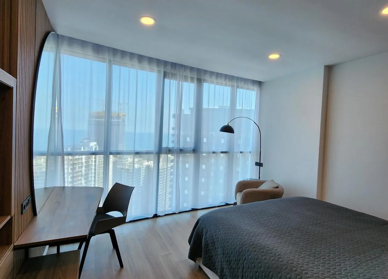 Sea View Plaza Batumi Centre Aparthotel