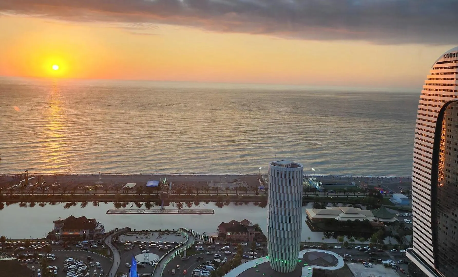 Sea View Plaza Batumi Centre Aparthotel 0*,