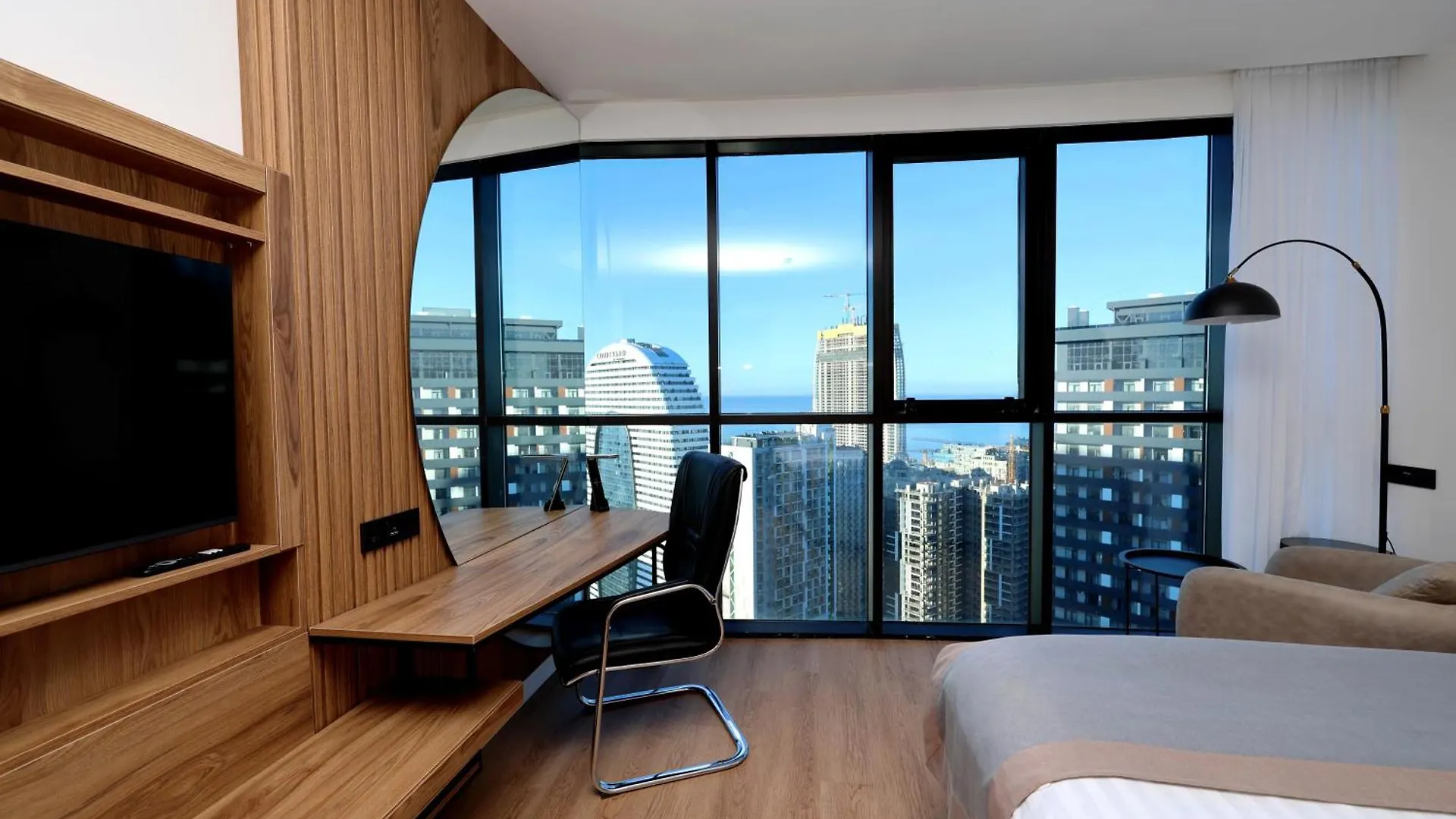 Sea View Plaza Batumi Centre Aparthotel